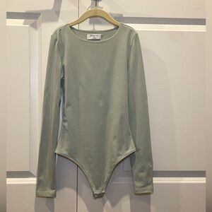 Aritzia Babaton Contour Crew Longsleeve Bodysuit Silent Storm Green Sz XS NWOT